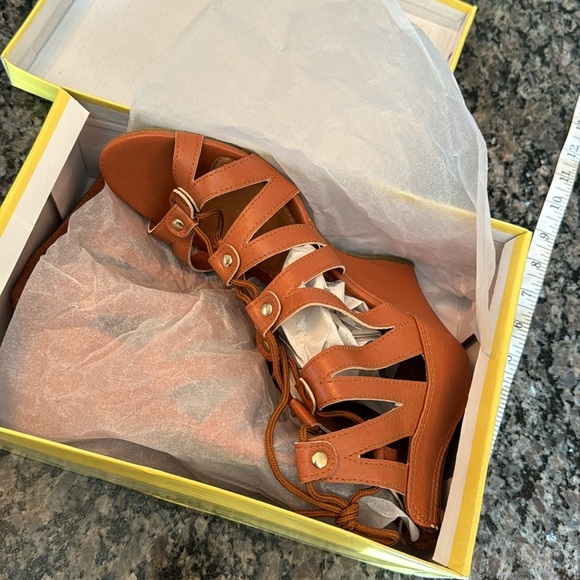 Charles Albert cognac wedge peep toe bootie sandal NIB 9 - Picture 9 of 9